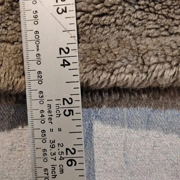 Cleo Women's Brown  and Tan Plush Sleeveless Vest in Size Small - Picture 10 of 10